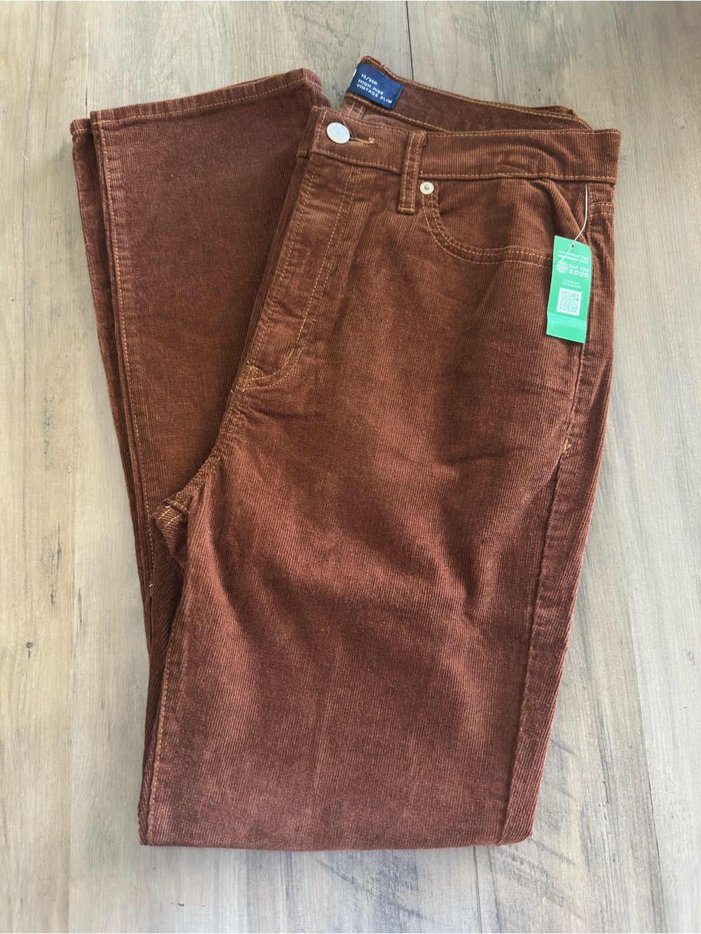 GAP Women’s Rust Brown Corduroy Straight Jeans